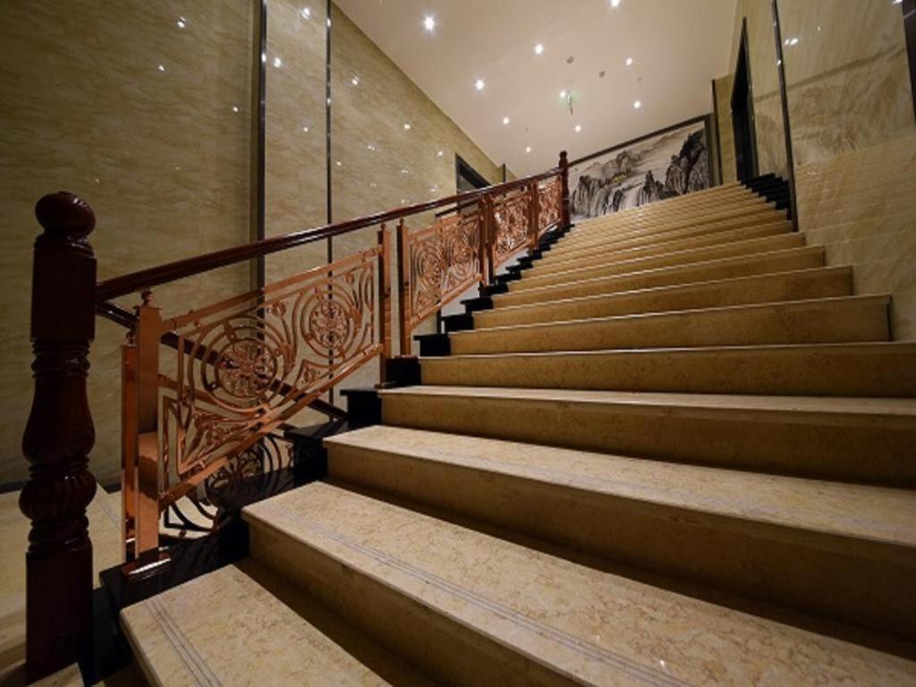 Pai Hotels-Luzhou Dashanping Sichuan Police College Екстер'єр фото
